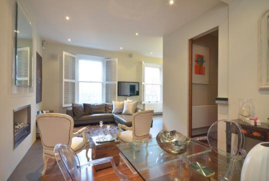 Modernized South Kensington Apartment London